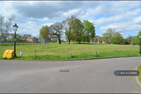 1 bedroom in a flat share to rent - Photo 5