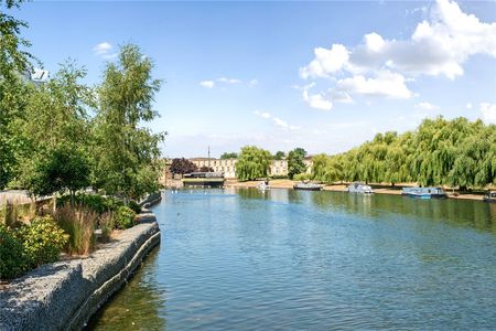 2 bedroom apartment to rent Merlin Drive, Fletton Quays, Peterborough, Cambridgeshire, PE2 - Photo 3