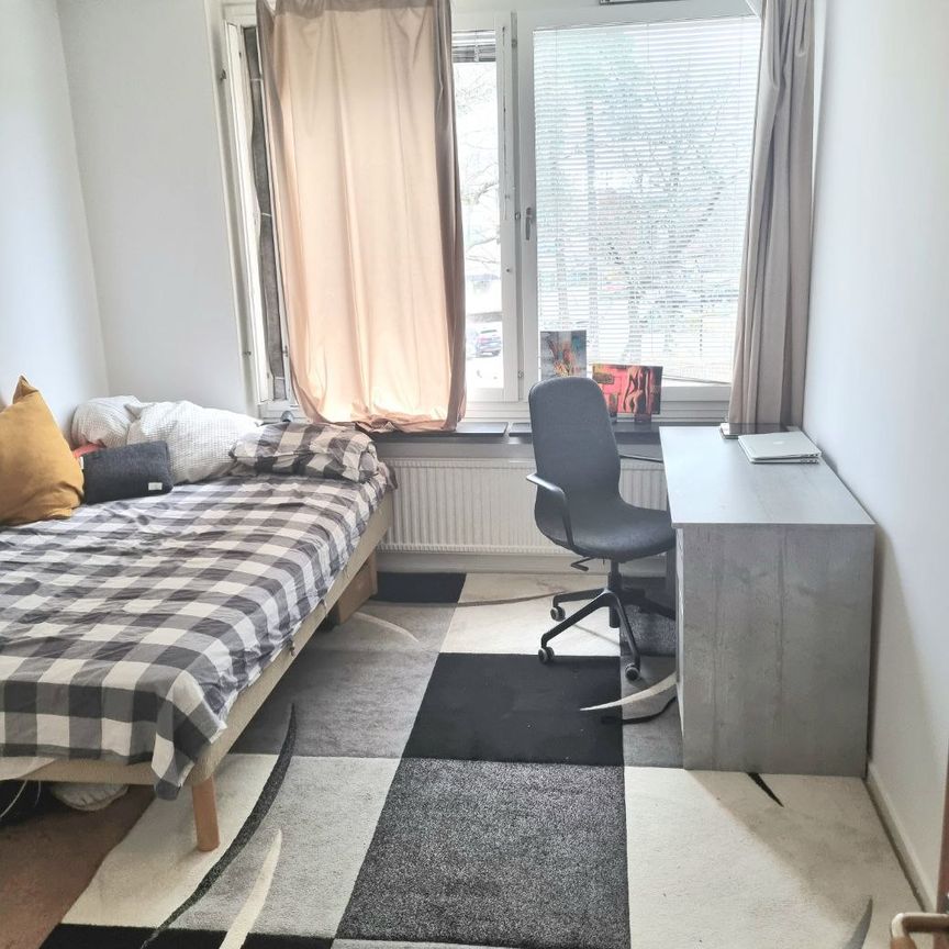 Rådjursstigen, Solna - Photo 1