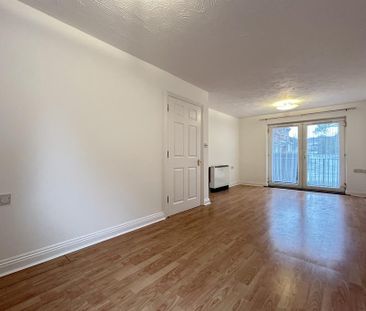 2 bedroom ground floor flat to rent - Photo 1