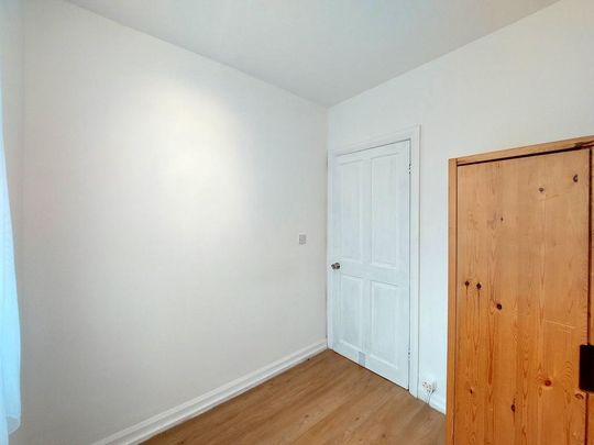 3 bedroom end of terrace house to rent - Photo 1
