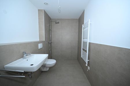 Neubau-Erstbezug! 4-Zimmer-Wohnung mit kleinem Büro Seubersdorf - Zentral - Photo 4