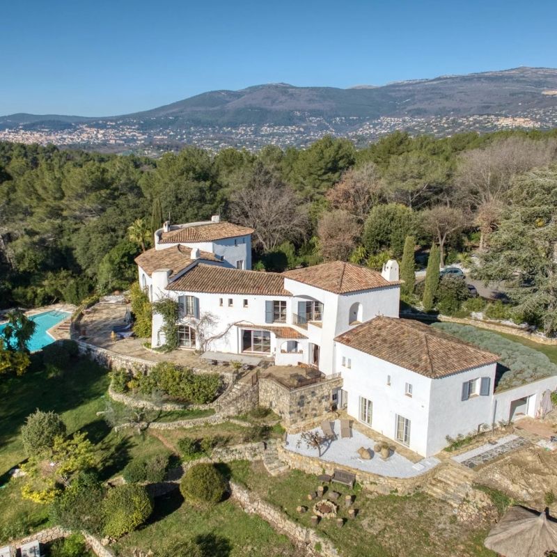 Propriété d'exception de 900 m² – Domaine privé de 5 hectares - Photo 1