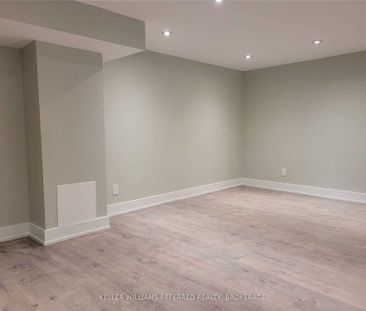 For Lease - 920 Stonehaven Avenue, Newmarket, Ontario - Photo 3