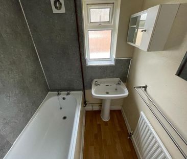 4 bedroom detached house to rent - Photo 6