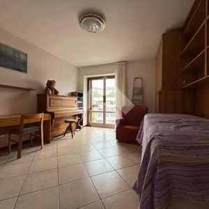 Monolocale in affitto - Photo 2