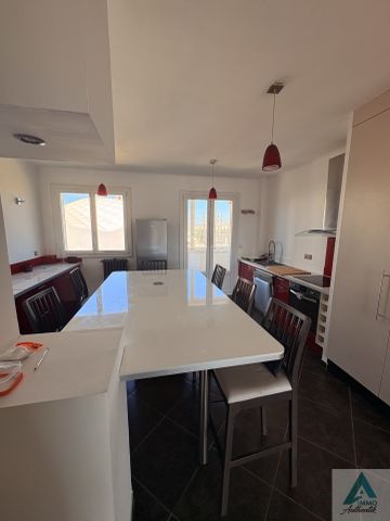 Location Appartement 3 pièces 85m² MARSEILLE 9ème - Photo 5