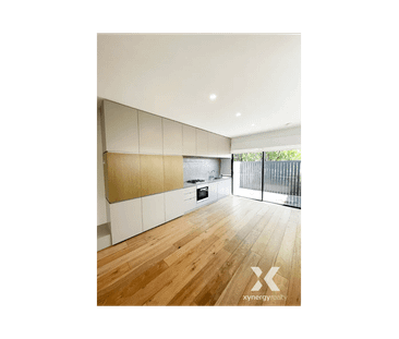 Stylish Two-Bedroom Townhouse in the Heart of Moonee Ponds - Photo 4