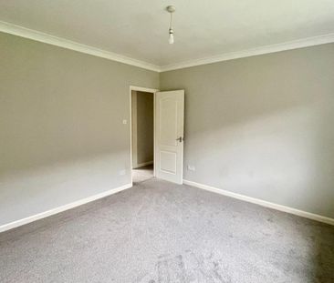 3 bedroom detached bungalow to rent - Photo 4