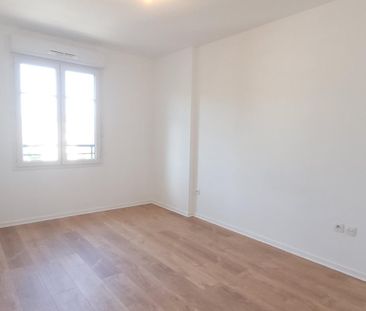 Location Appartement 3 pièces 61m² LE PLESSIS ROBINSON 92350 - Photo 2