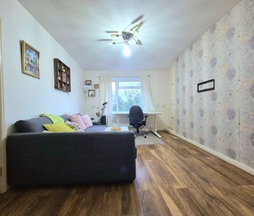 1 Bed Flat, Leeds & Bradford Road, LS13 - Photo 1