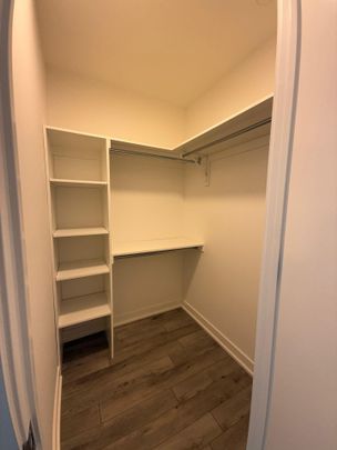 For Lease - 3071 Trafalgar Road Unit# 811, Oakville, Ontario - Photo 1