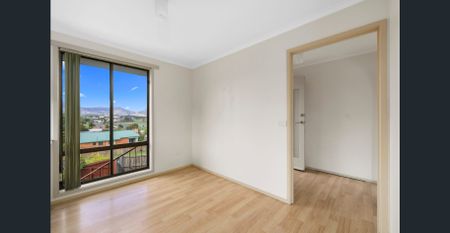 Spacious Family Home - Photo 5