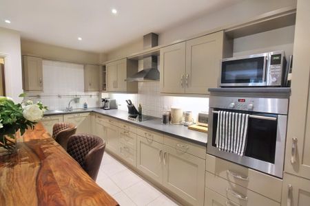 2 bedroom apartment to rent - Photo 4