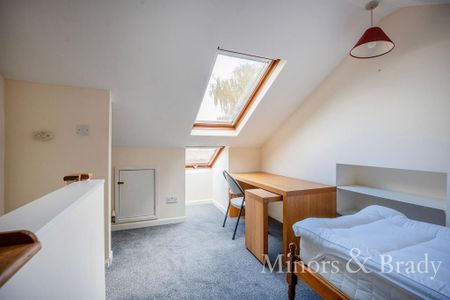 3 bedroom terraced house to rent - Photo 3