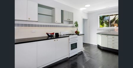 CBD LOCATION - CENTRAL OPPORTUNITY - Photo 4