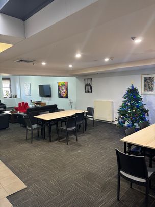 North Melbourne - Photo 1