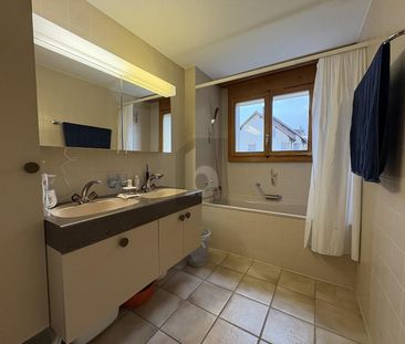 FAMILY-FRIENDLY WITH LARGE SEATING AREA - Photo 4