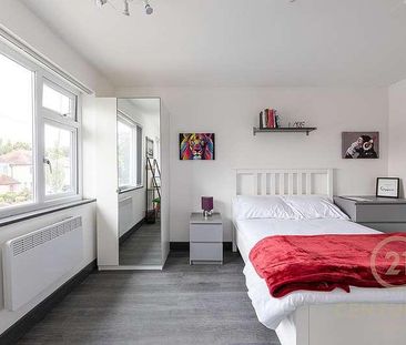 Park Lane, UB4 - Photo 3