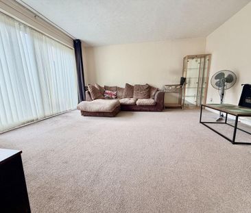 4 bedroom terraced house to rent - Photo 2