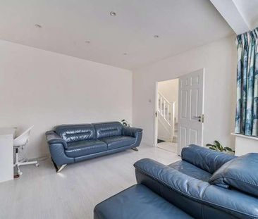 Curzon Avenue, Stanmore, HA7 - Photo 3