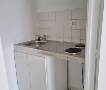 Location Appartement 1 pièce 24m² ST DENIS 97400 - Photo 2