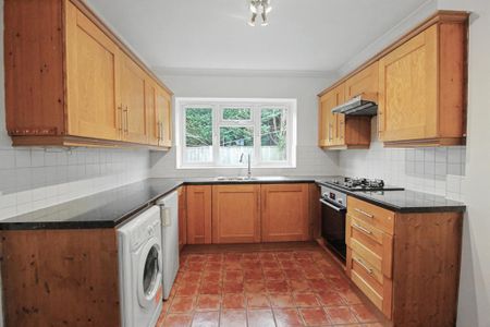 3 bedroom detached house to rent - Photo 5