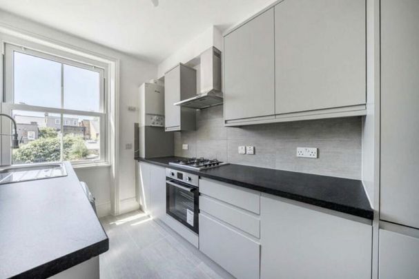 2 bedroom flat to rent - Photo 1
