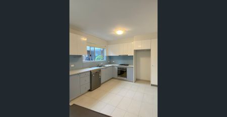 Stylish 2-Bedroom Unit in Prime Hornsby Location - Photo 4