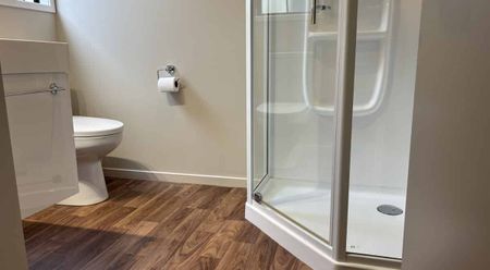 Lovely 3-Bedroom Apartment with Stunning Views in Sunnynook - Photo 4