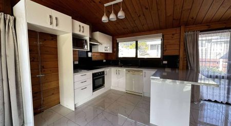 house with a view - Photo 3