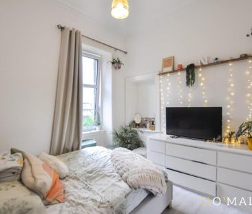 3 bedroom flat to rent - Photo 4