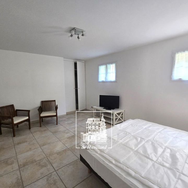 Maison • Le Vésinet - Photo 1