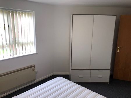 3 Bed Flat, Princes Gardens, L3 - Photo 4