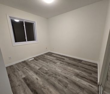 For Lease - 53 Sarrazin Way, Barrhaven, Ontario - Photo 2