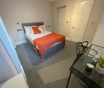 6 bedroom terraced house to rent - Photo 3