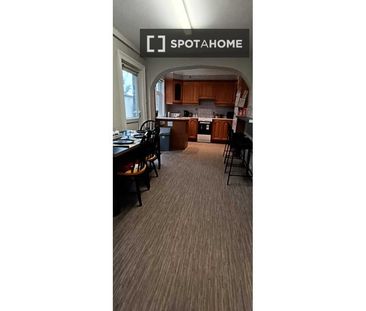 Bed for rent in shared apartment in Dublin - Photo 1