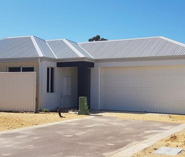 Charming Lowset 3-Bedroom Home in Seville Grove Perfect Location, M... - Photo 6