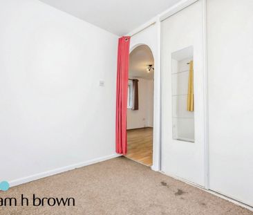 Lewes Close, Grays, Essex - Photo 5