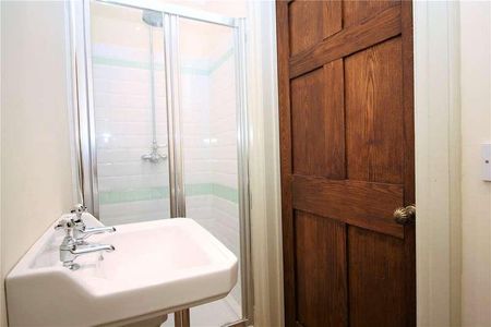 Church Mews, West Street, Ilminster, Somerset, TA19 - Photo 5