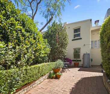 Charming, move-in-ready terrace - Photo 4