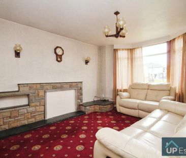 3 bedroom end of terrace house to rent - Photo 1
