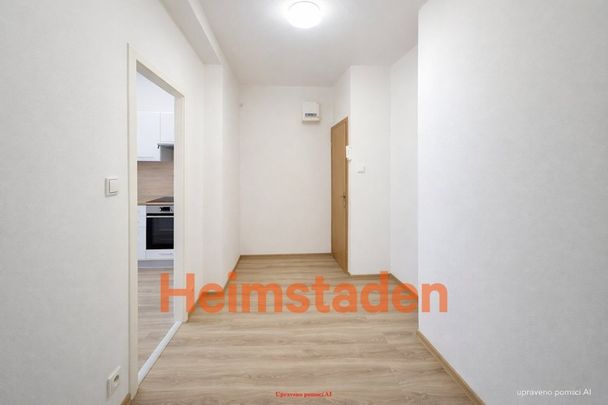 Pronájem bytu 1+1 38 m - Fotografie 1