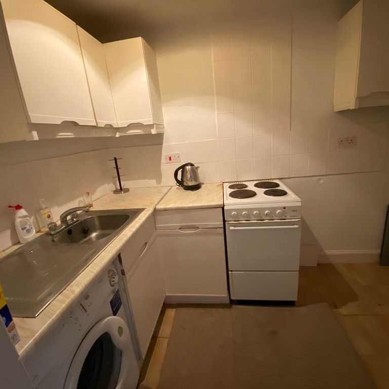 1 Bedroom Property To Rent - Photo 1