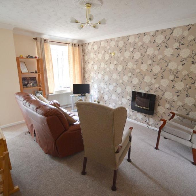 2 bedroom terraced house to rent - Photo 1