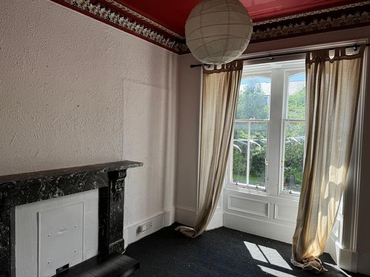 4 bedroom flat to rent - Photo 1