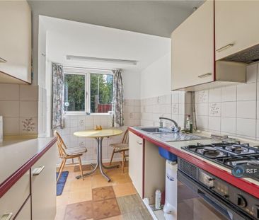 2 bedroom maisonette to rent - Photo 5