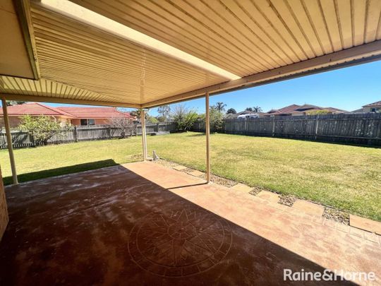 FAMILY HOME WITH SPACIOUS YARD - Photo 1