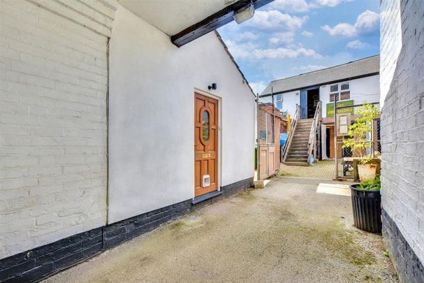 2 bedroom flat to rent - Photo 1