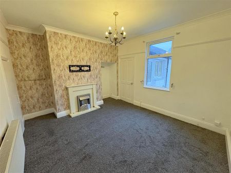 3 bedroom terraced house to rent - Photo 3